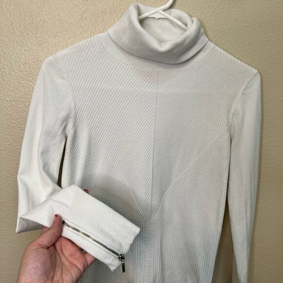 WHBM White Knit Turtleneck Sweater Size S - Picture 2 of 6